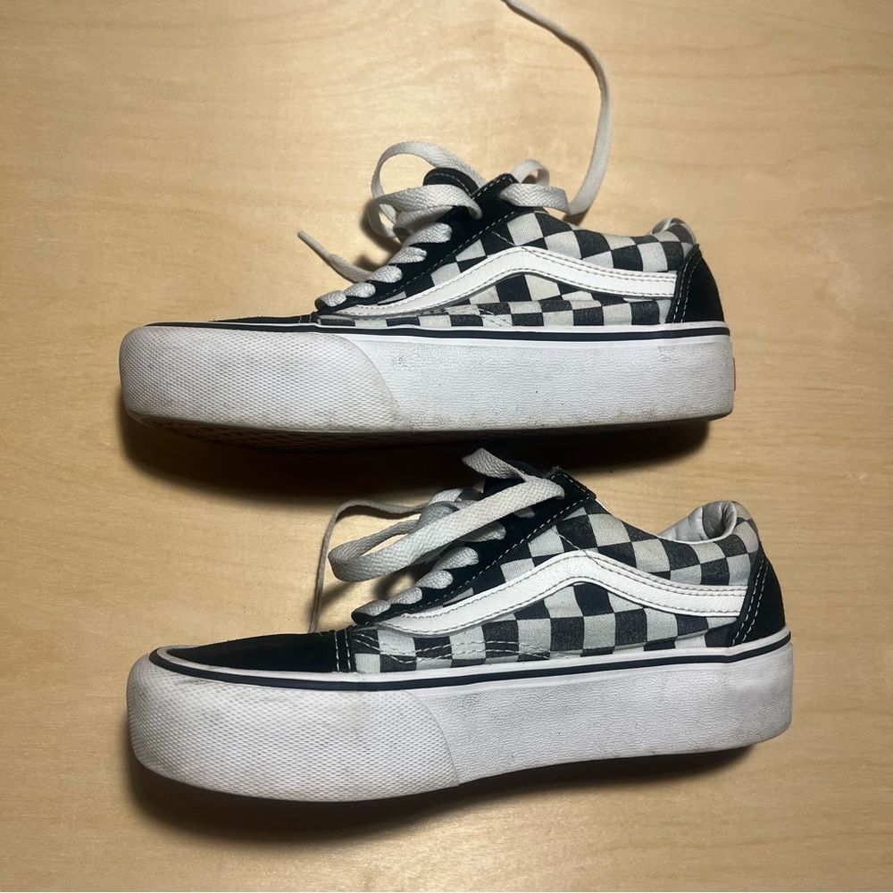 Kids Black and White Checkered Vans Size 4 gently used